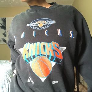 VINTAGE New York Knicks basketball crewneck